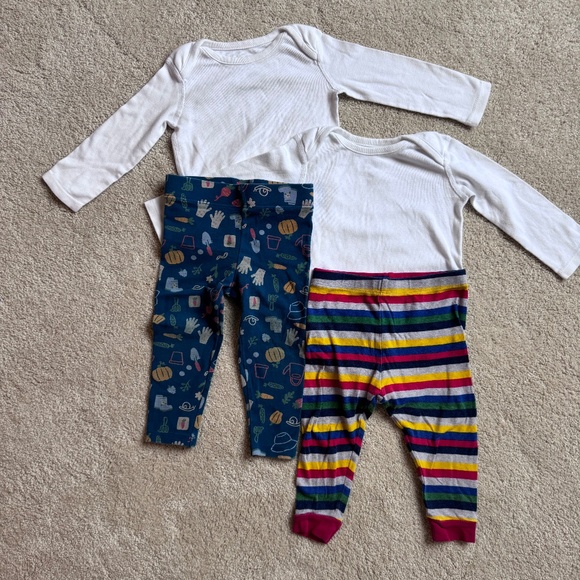 2 Outfits Primary Colors 12mo - Picture 1 of 5